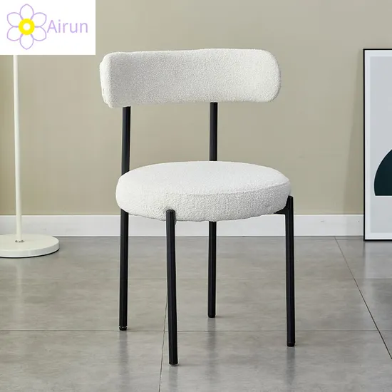 Modern Nordic Home Furniture White Fabric Accent Black Metal Leg Cafe Comfortable Upholstered Velvet Makeup Restaurant Dining Chair for Kitchen Living Room 